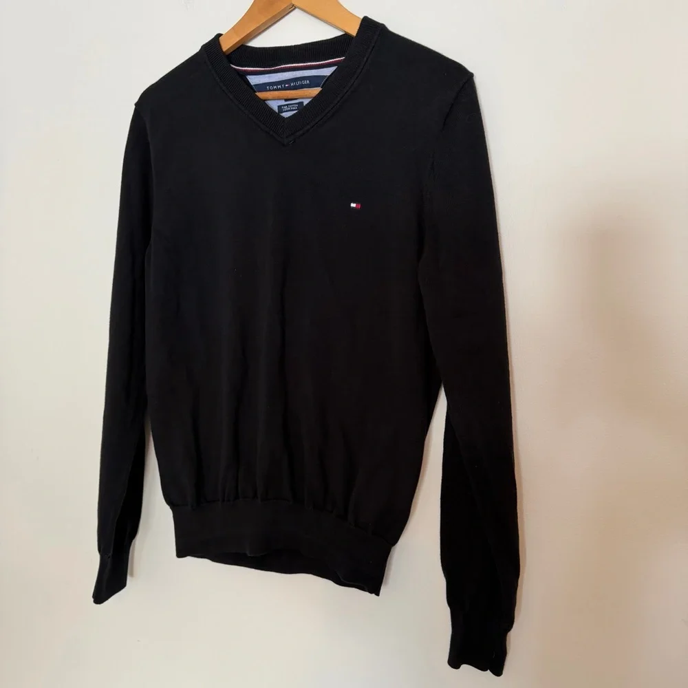 Tommy Hilfiger Black Pima Cotton Logo V-Neck Sweater Size Small